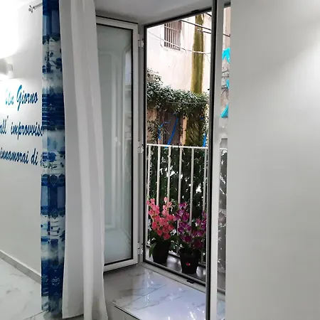 Dimora Maradona Ai Quartieri Spagn0Li Naples Exterior photo