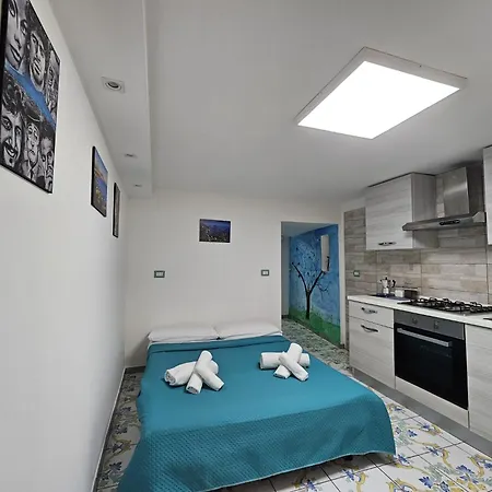 Dimora Maradona Ai Quartieri Spagn0Li Naples Exterior photo