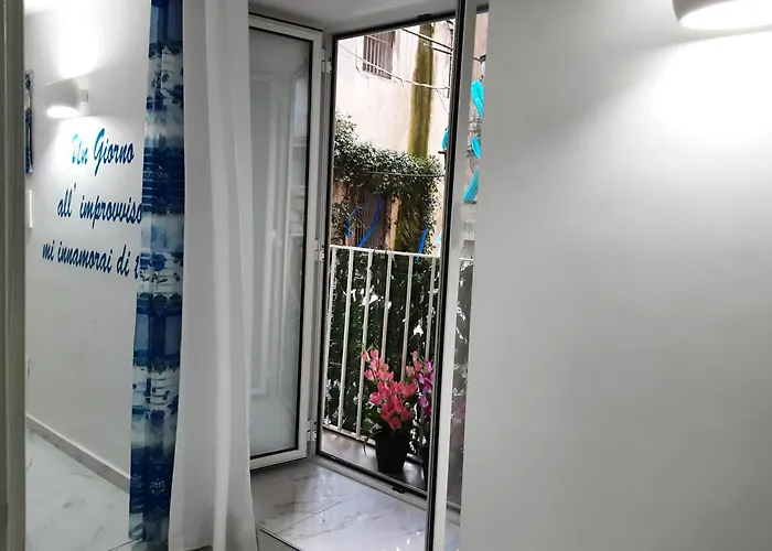 Dimora Maradona Ai Quartieri Spagn0Li